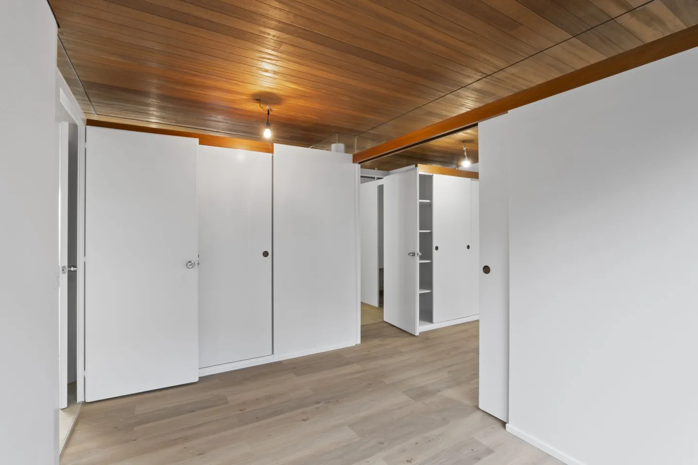 Living above Lake Zug - modern, stylish, unique - Photo 8 of 23