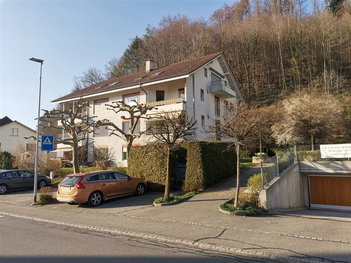 Ampio appartamento luminoso con balcone - situato in posizione centrale e in un'area verde - Foto 1 di 9