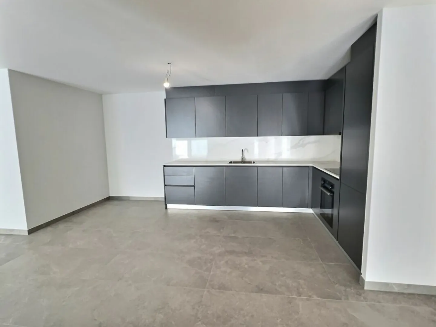 Geräumige 3,5-Zimmer-Wohnung mit großer Terrasse von 30m2 - Foto 11 von 20