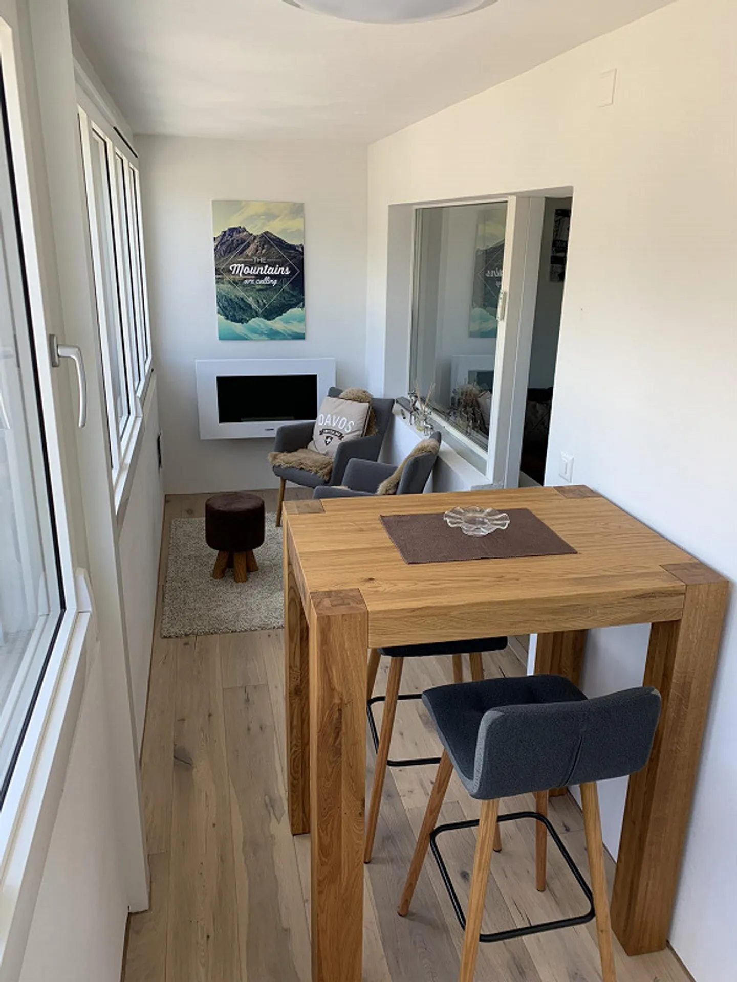 Small, cozy jewel (furnished) - Photo 2 of 11