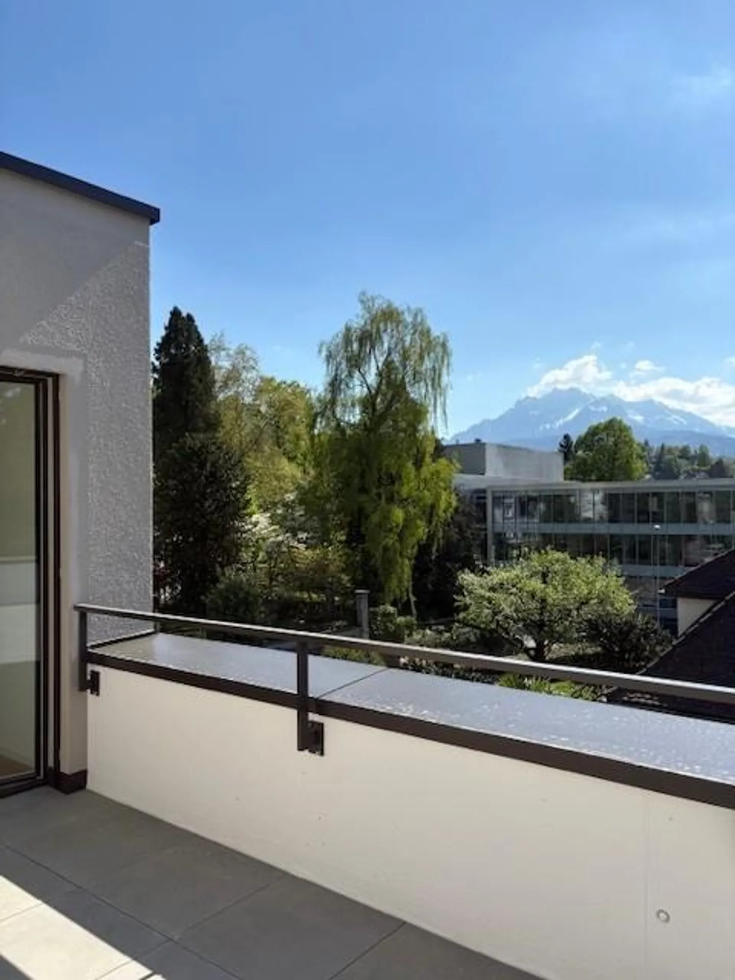 3.5 Room Penthouse Apartment in Attractive Location - Photo 1 of 16