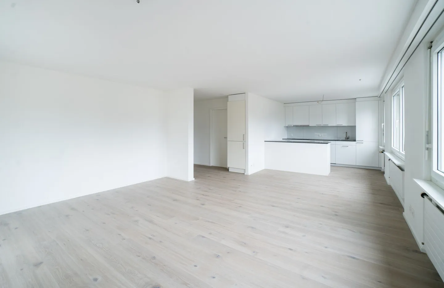 Freshly renovated and centrally located 3.5-room apartment - Photo 4 of 24