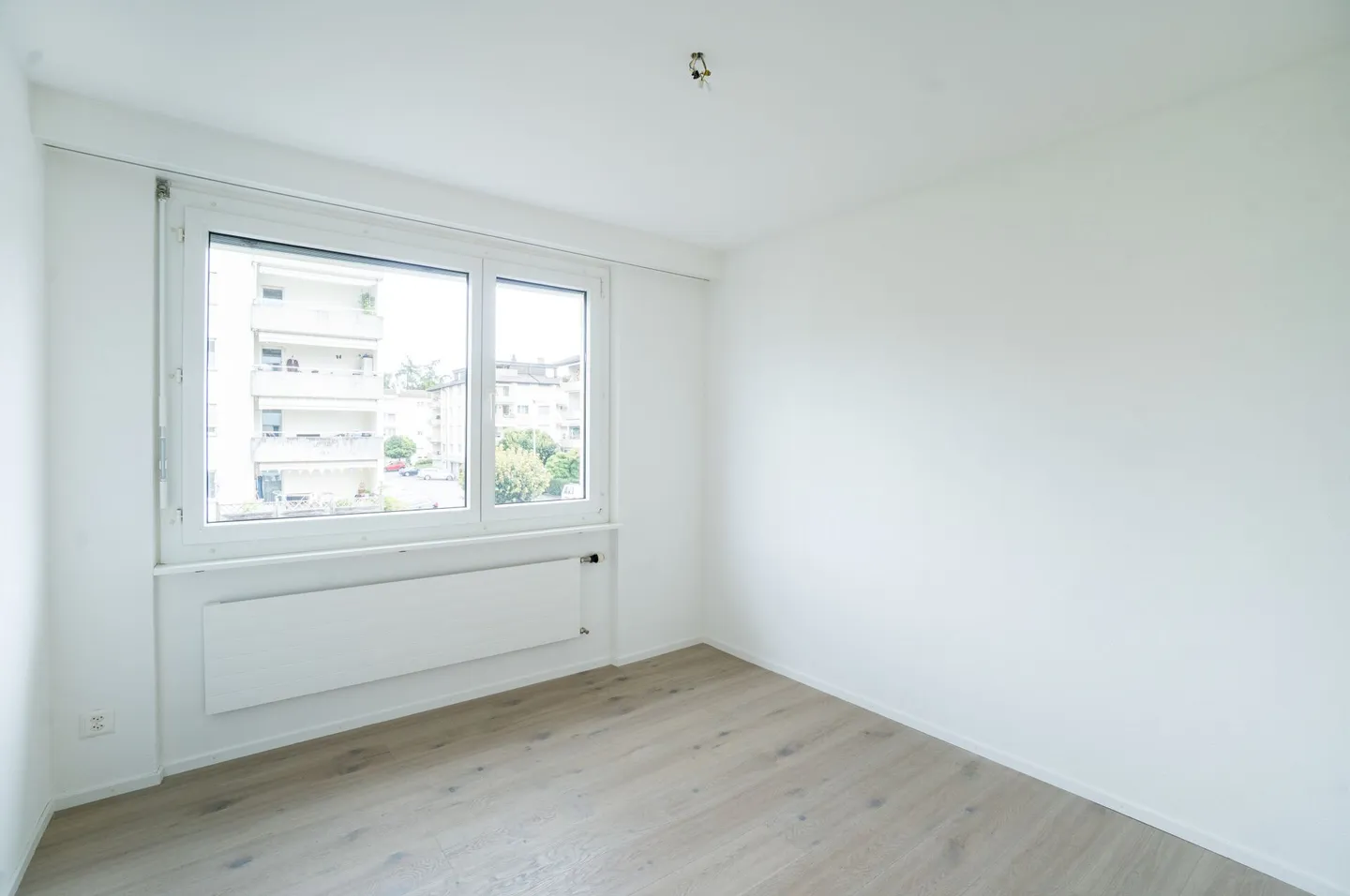 Freshly renovated and centrally located 3.5-room apartment - Photo 16 of 24