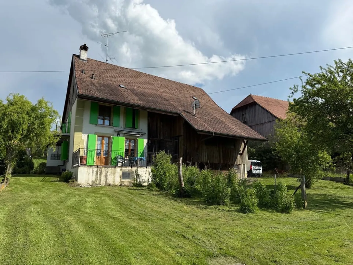 A 25 minutes de Fribourg! A vendre ferme de deux appartements - Photo 2 sur 13