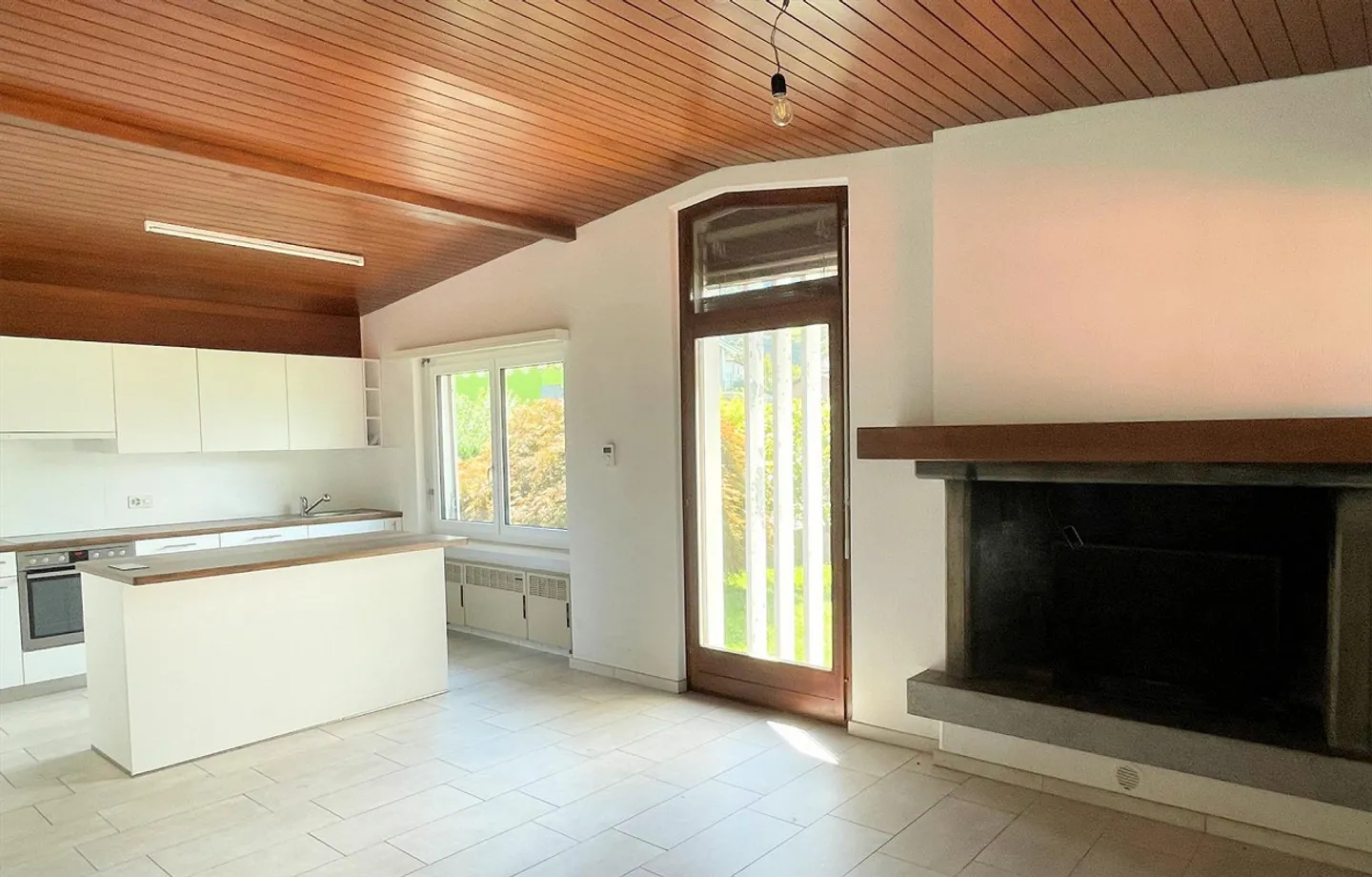 Maison avec grand jardin dans un quartier résidentiel noble - Photo 10 sur 18