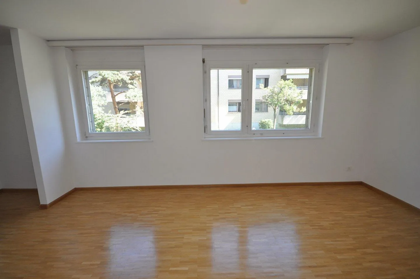 Appartamento luminoso con balcone in prossimità di Birsköpfli - Foto 4 di 8