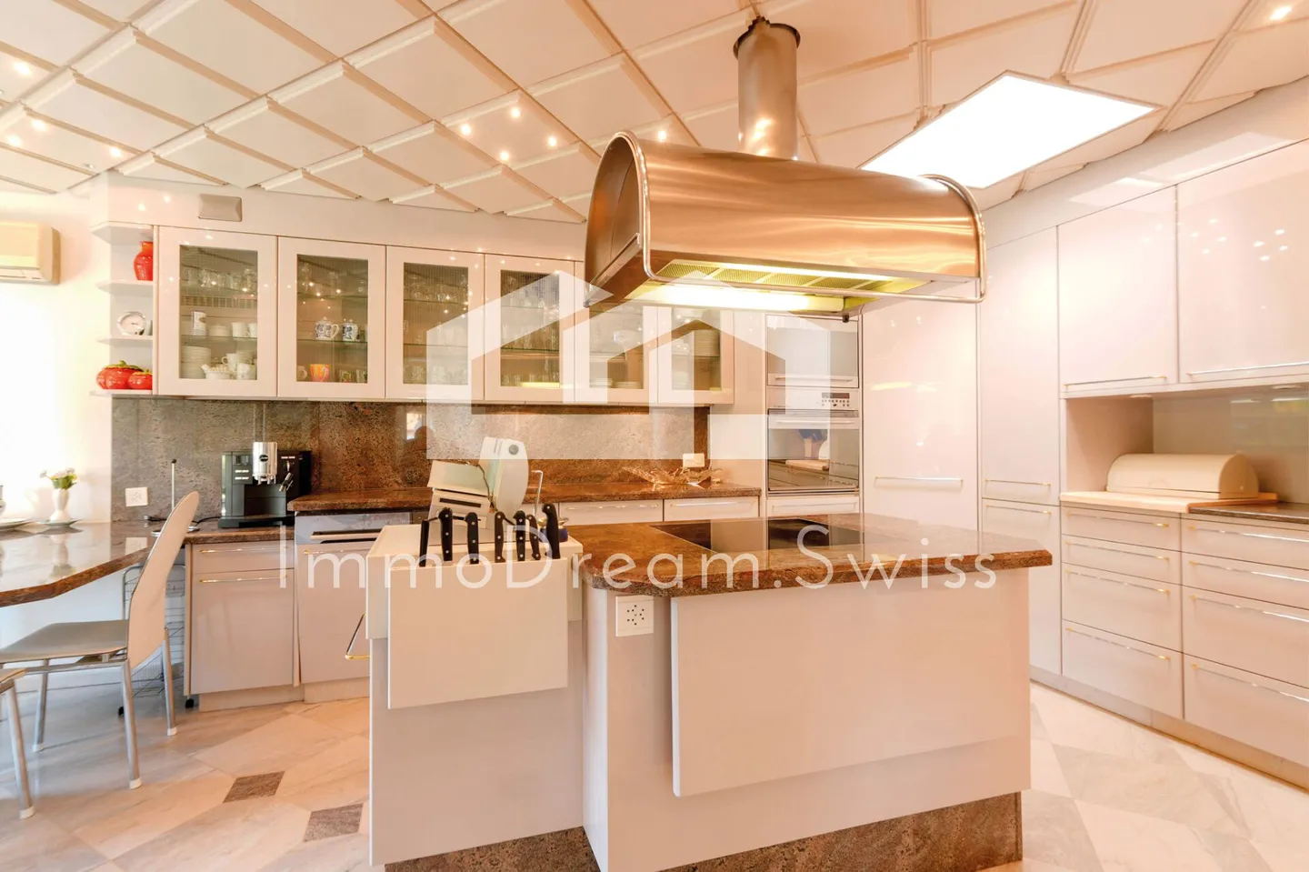 «Stilvolle 4 ½ Zimmer Maisonette-Eigentumswohnung, mit 2. Wohnsitz-Bew.» - Foto 2 von 10