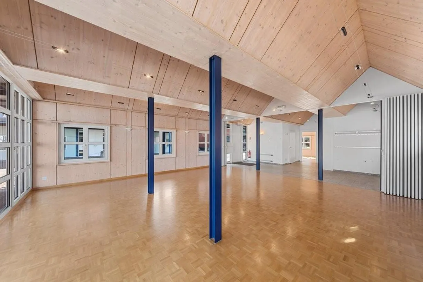 Spazio commerciale multifunzionale di 124 m2 in totale - Foto 3 di 10
