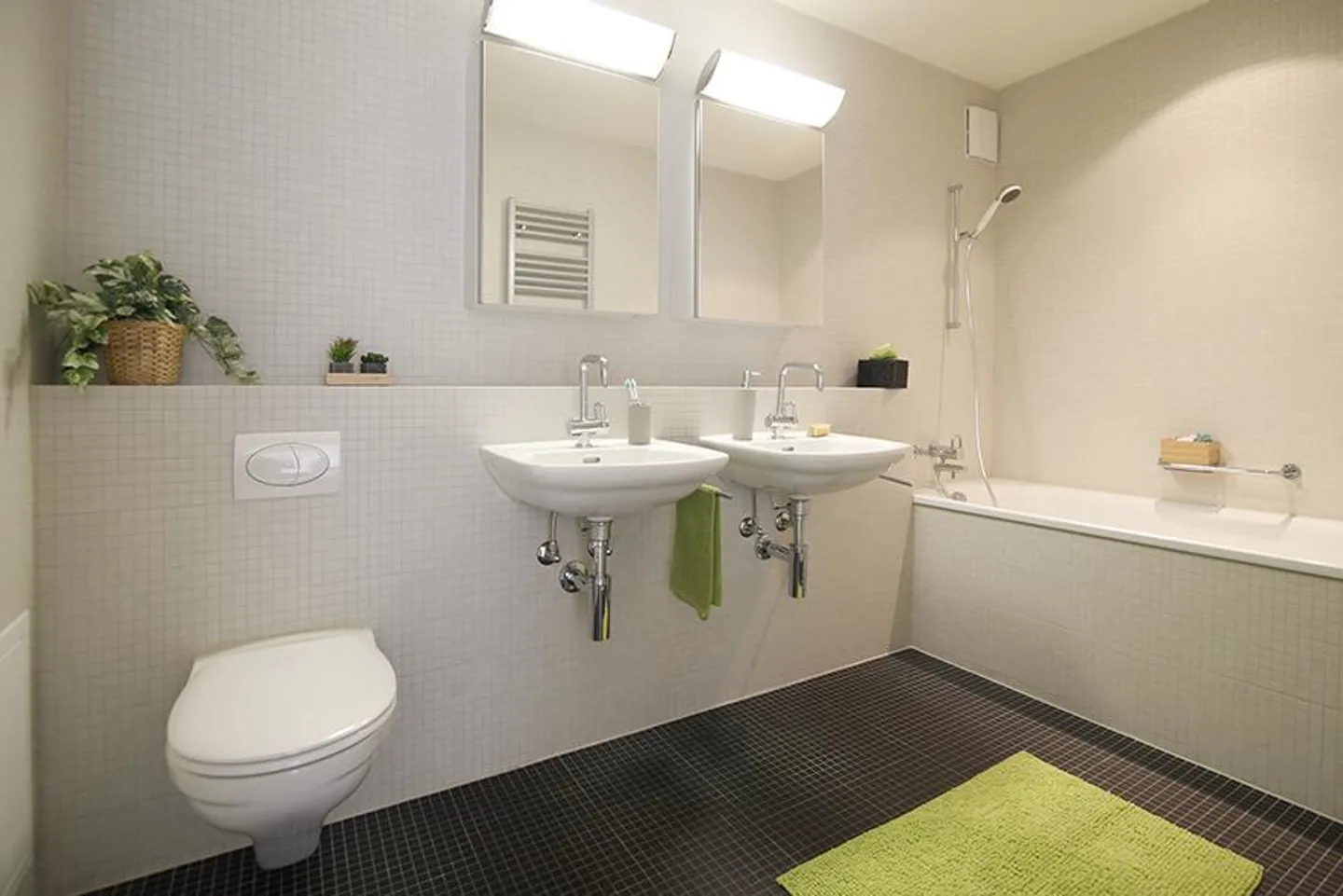 Spacious apartment in a great location - Photo 4 of 7