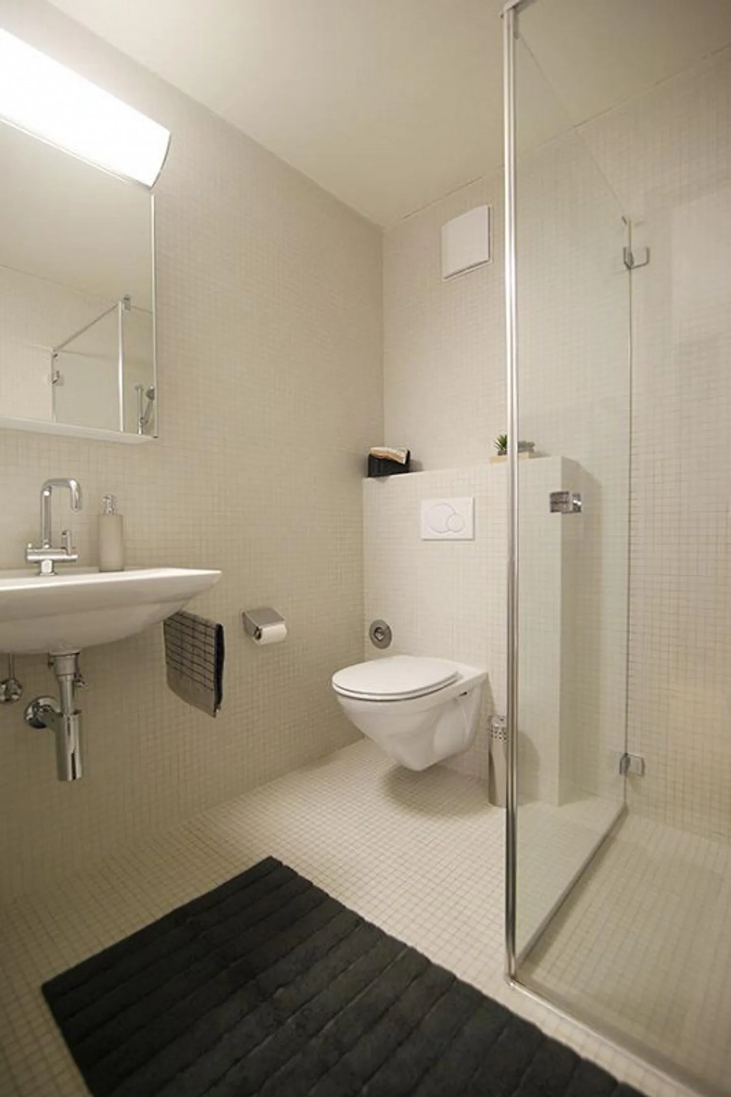 Spacious apartment in a great location - Photo 5 of 7