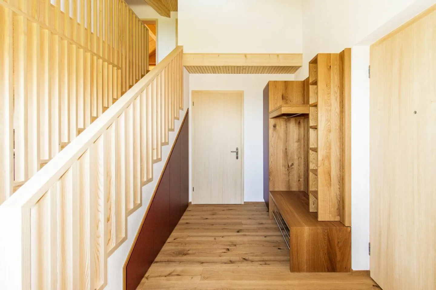 HAUFEN 145 - 5.5-Room Maisonette Apartment with Stunning Lake View - Photo 10 of 15