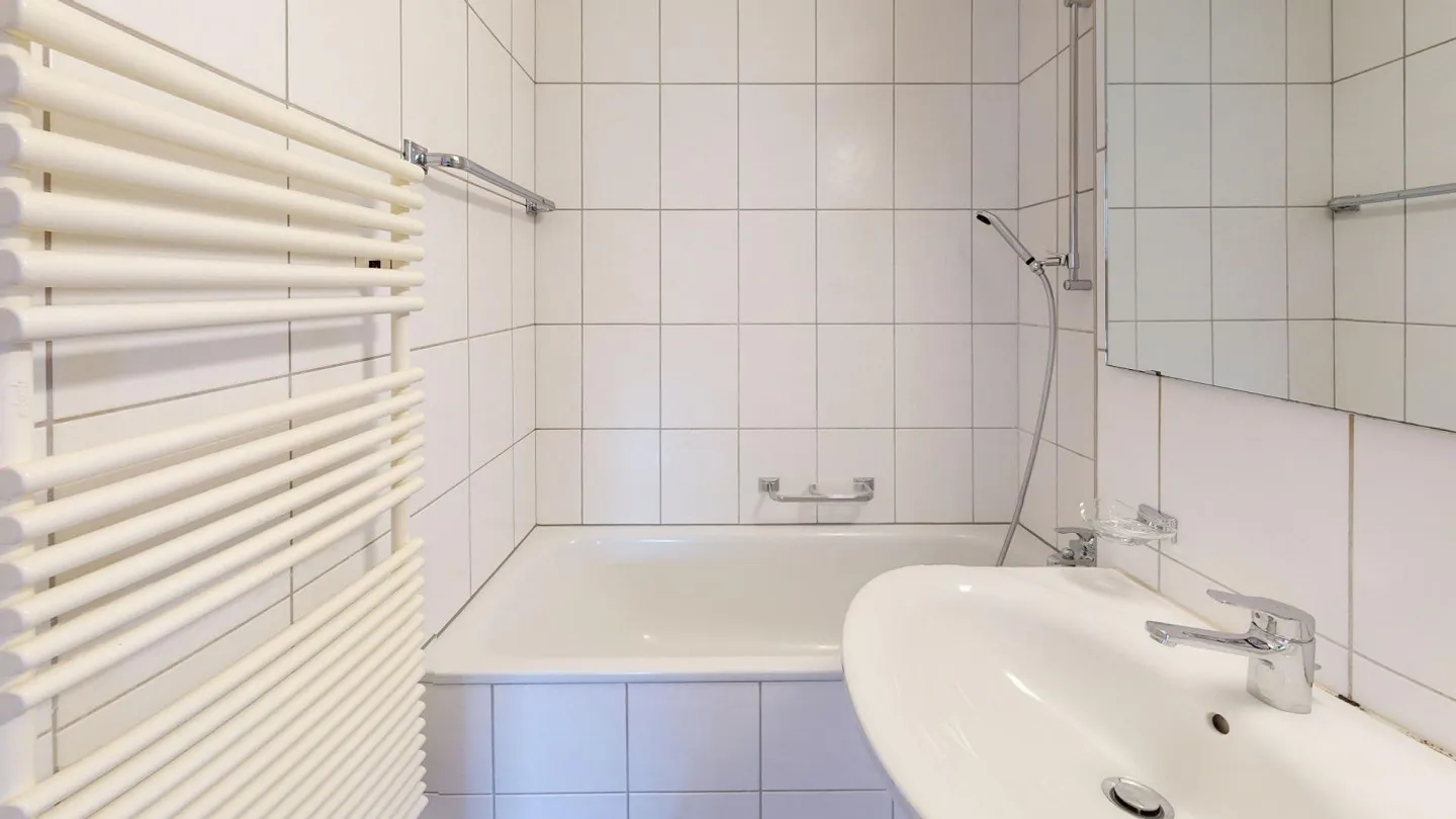 Ampio appartamento di 5,5 stanze vicino al centro città - Foto 1 di 6