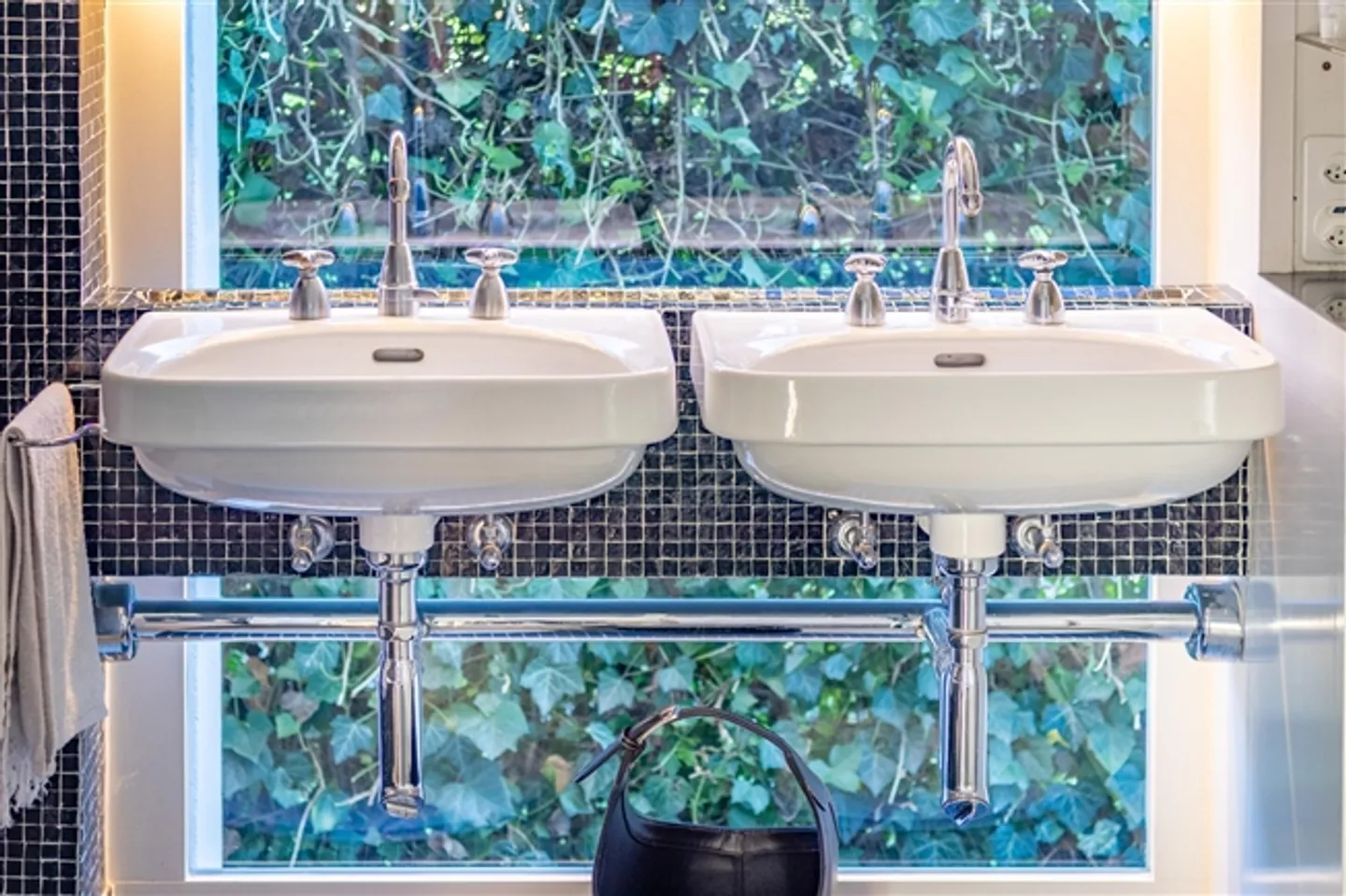 «Ikonische Bauhaus-Villa an privilegierter Ruhelage – Rheintal SG» - Photo 11 sur 15