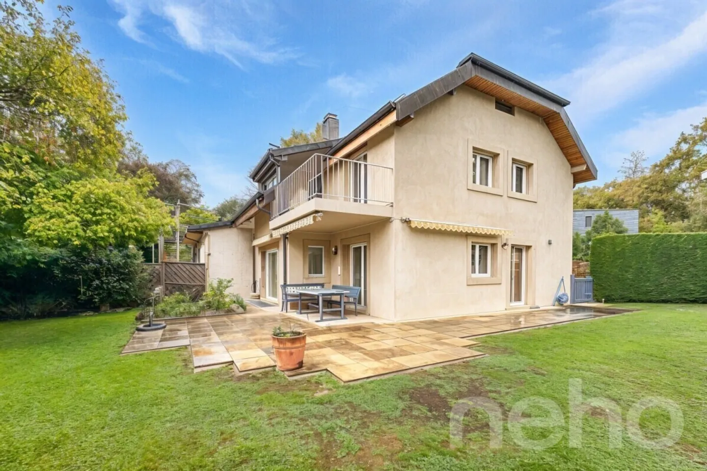 Charmante maison mitoyenne 5 pièces avec jardin à Chêne-Bougeries - Photo 1 sur 12