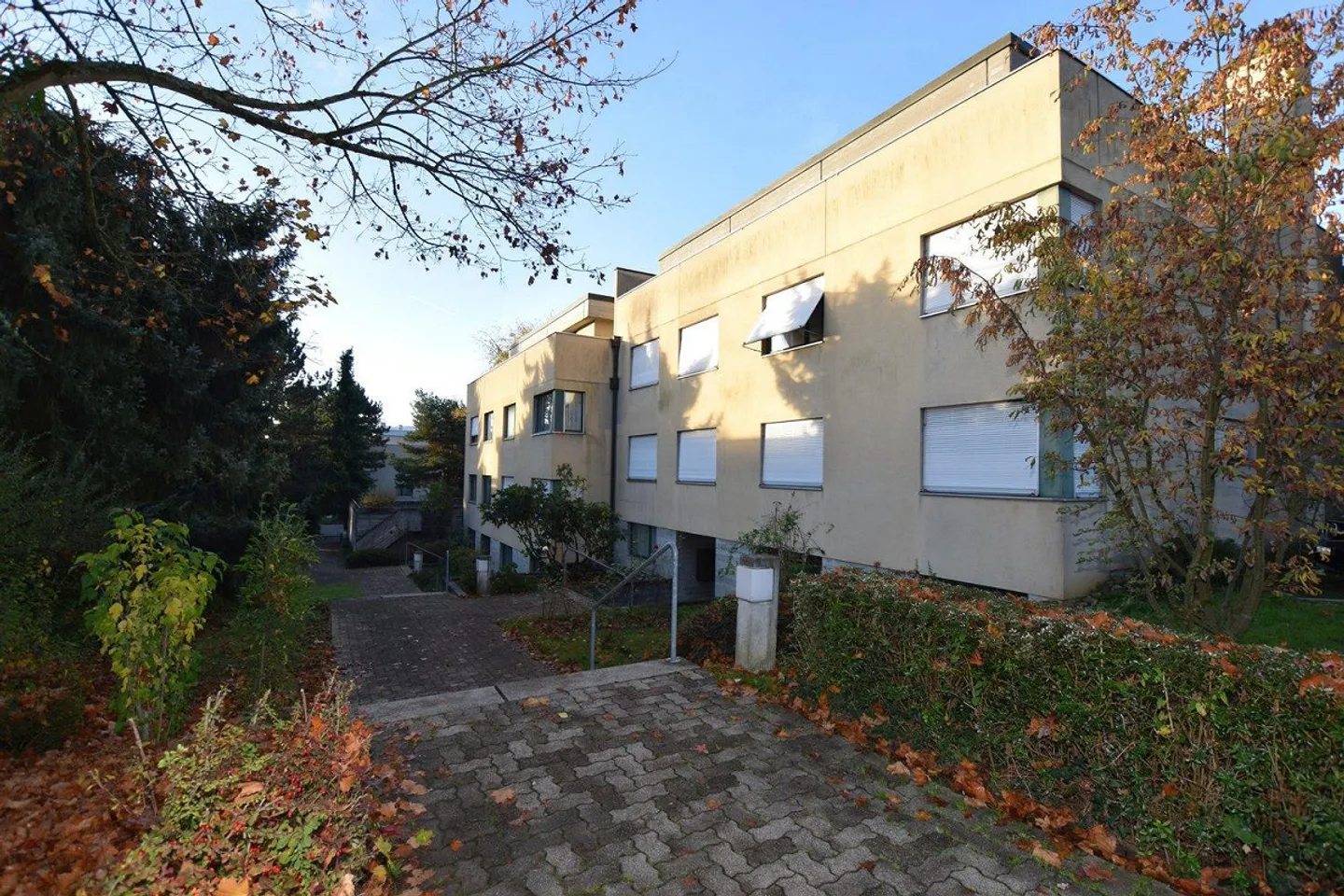 Charming penthouse apartment on Tulpenweg in Reinach BL - Photo 1 of 9
