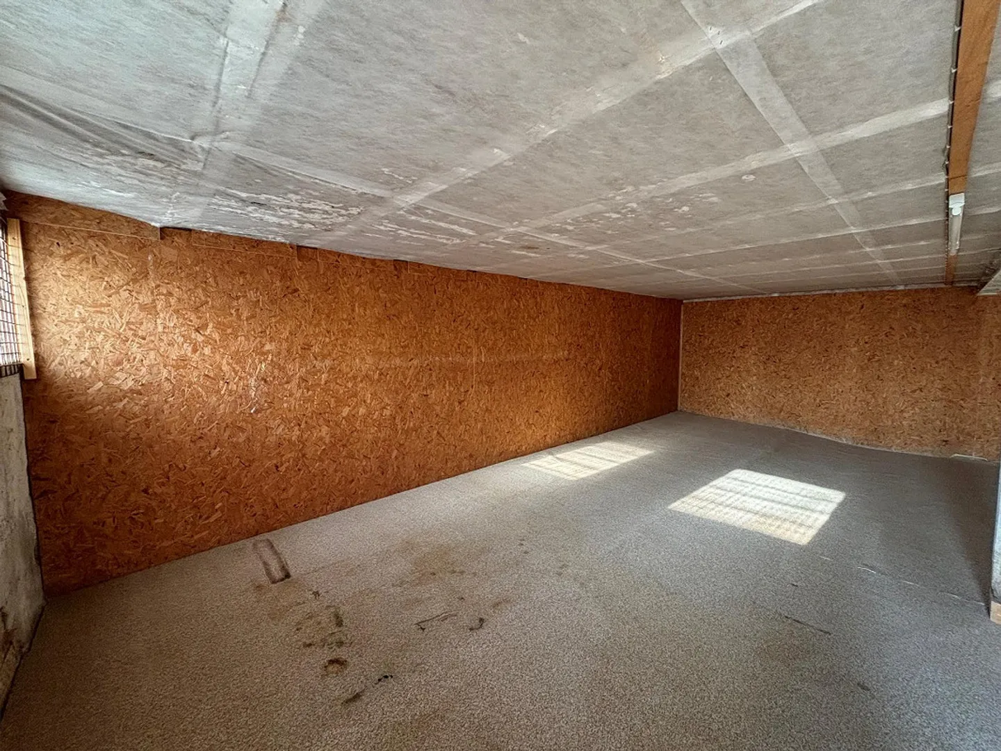 Magazzino 70m2 - Foto 2 di 4