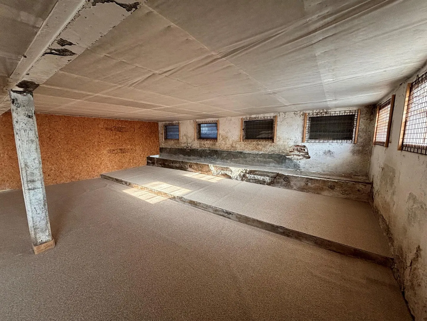 Magazzino 70m2 - Foto 3 di 4