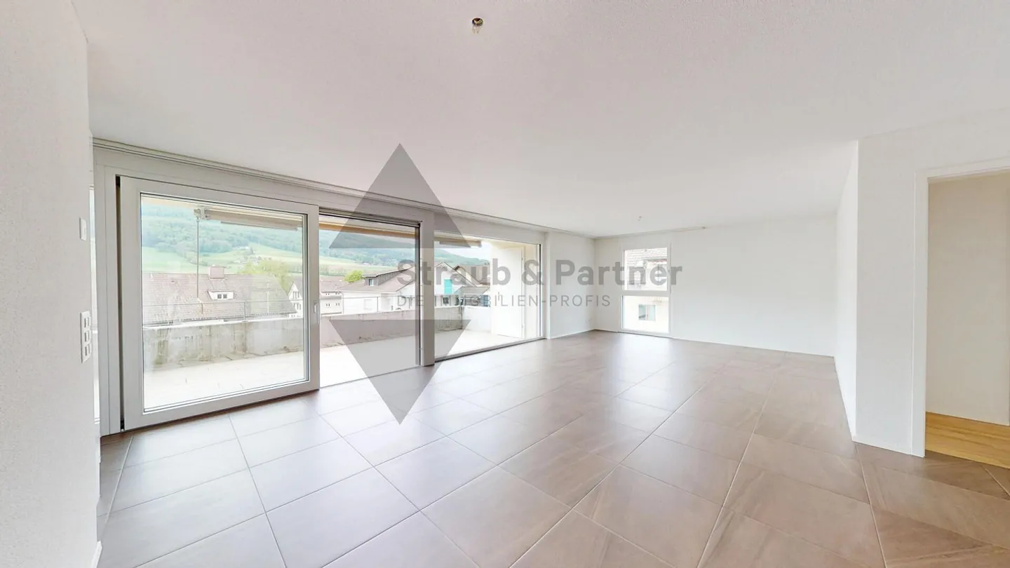 SUNNY BALCONY AND VIEW IN A CENTRAL LOCATION - Photo 3 of 11