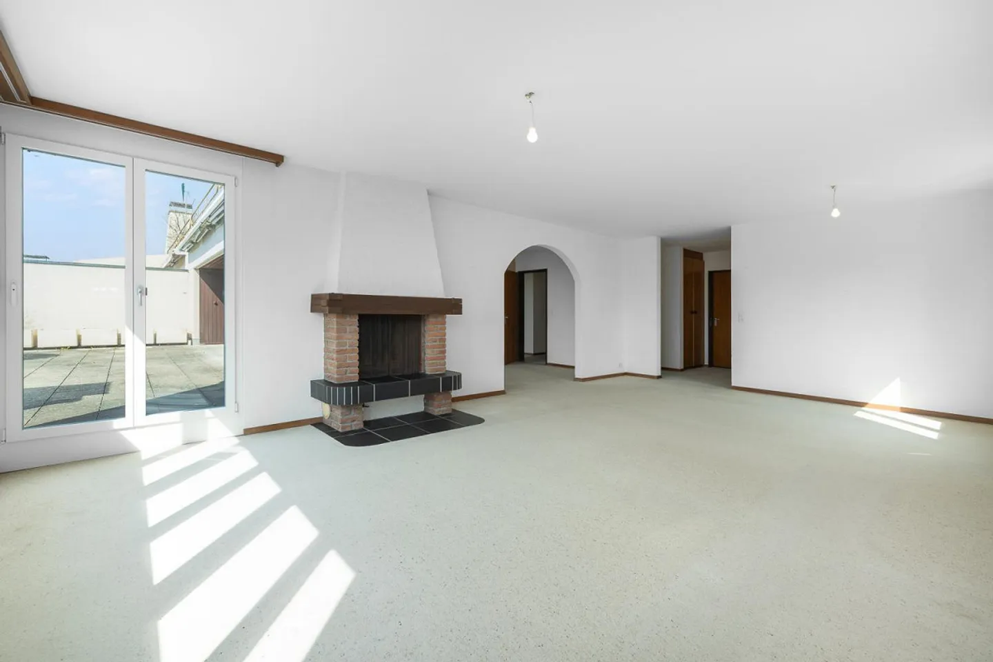 Appartamento luminoso con bella vista - Foto 3 di 6