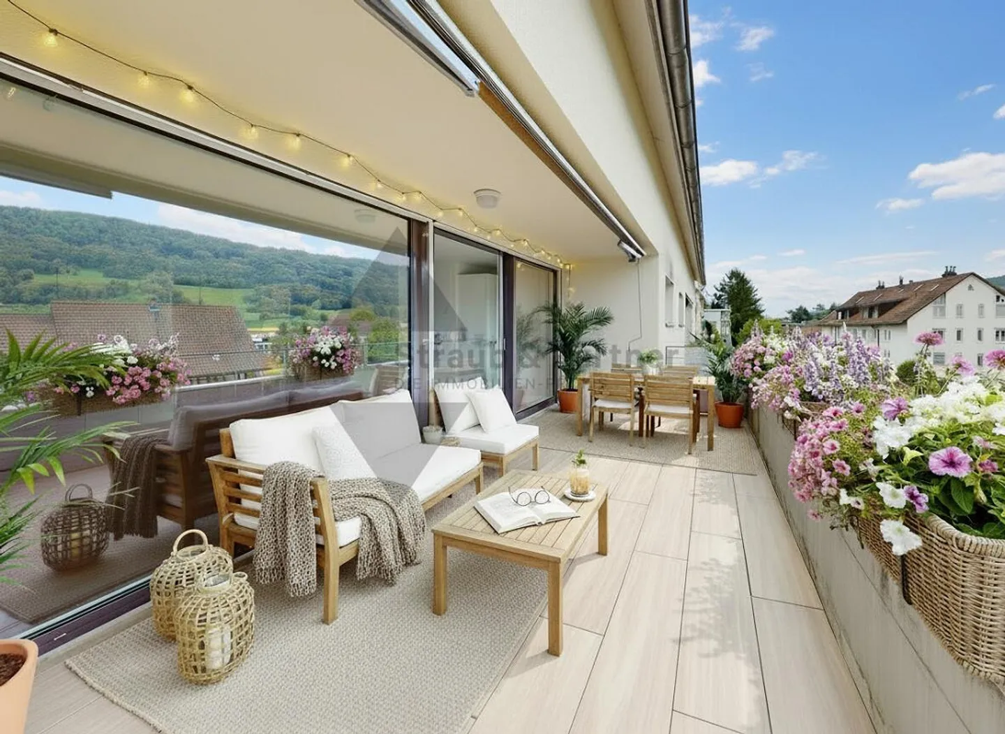 SUNNY BALCONY AND VIEW IN A CENTRAL LOCATION - Photo 1 of 11