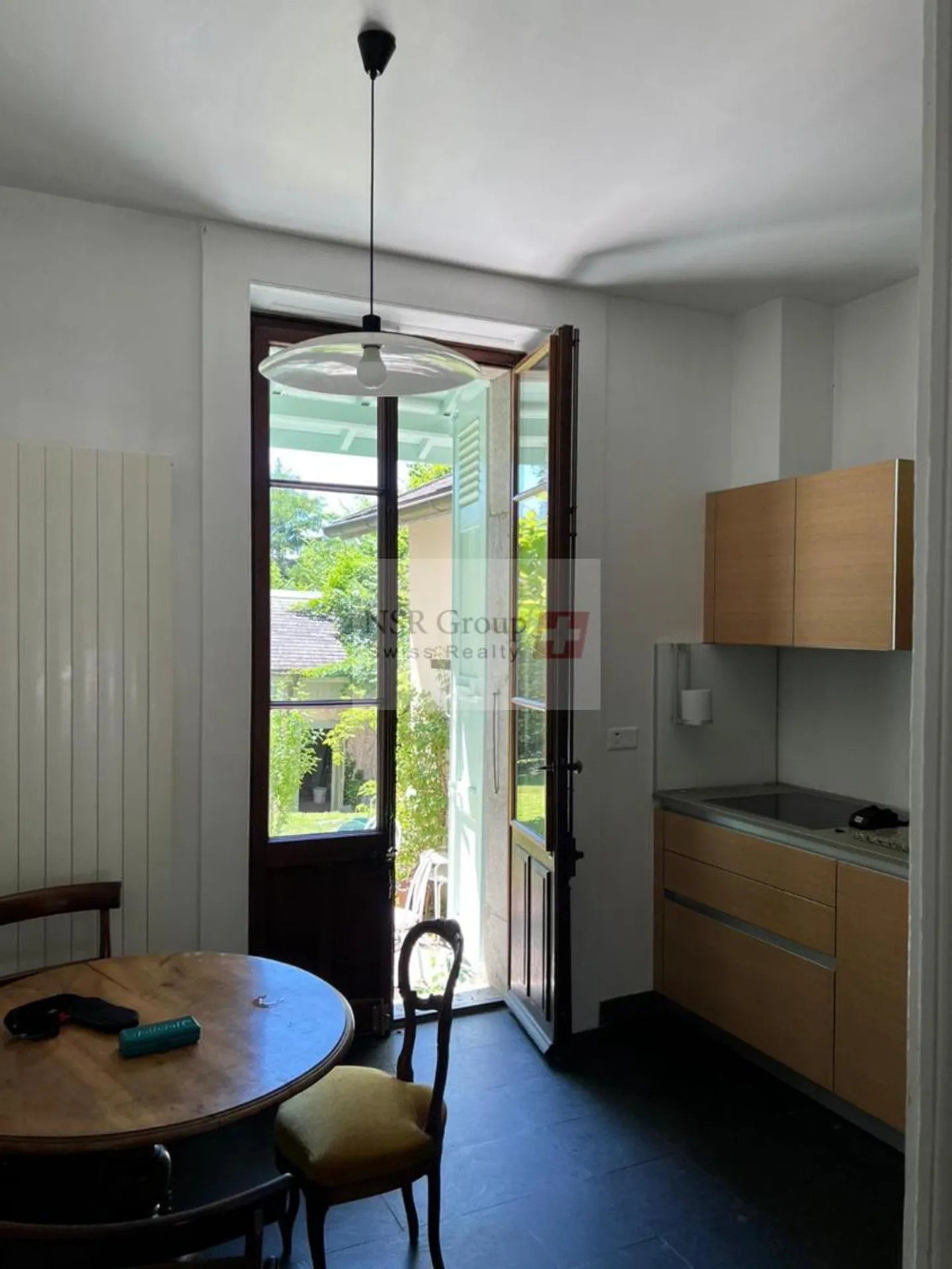 Maison meublée exclusive à louer à Carouge – 297 m² avec jardin et dépendance - Photo 2 sur 13