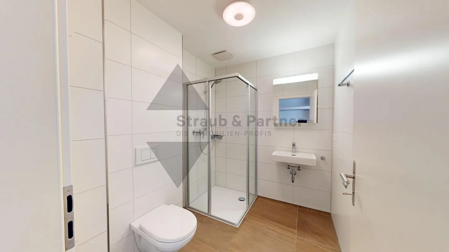 SUNNY BALCONY AND VIEW IN A CENTRAL LOCATION - Photo 9 of 11