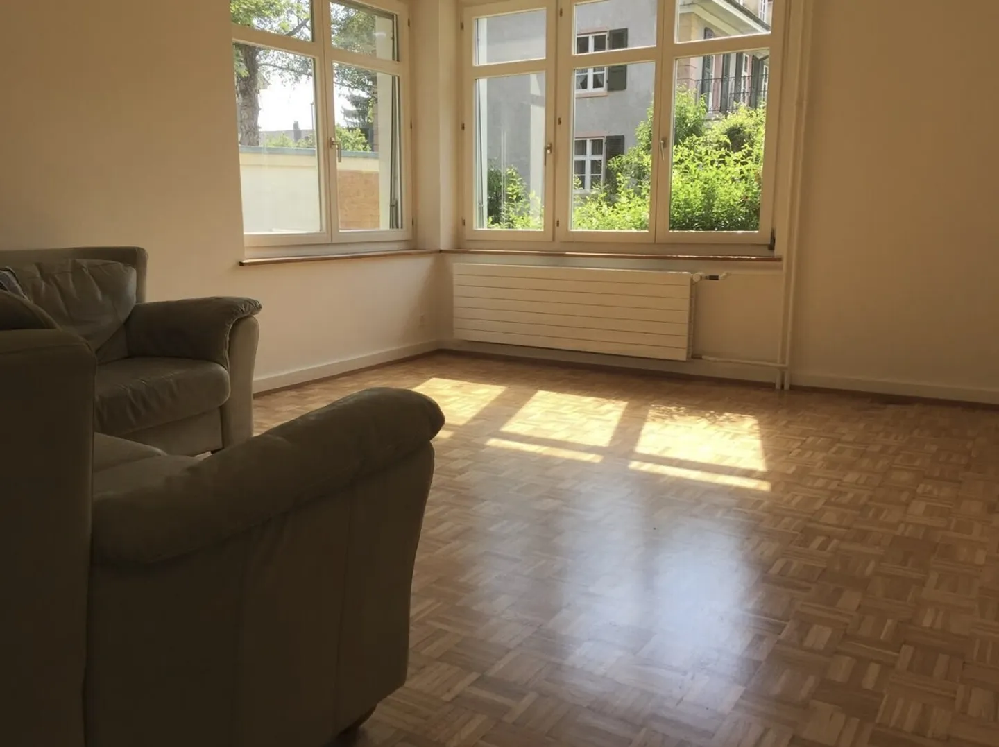 Attractive 3.5-room apartment with balcony in a quiet location - Photo 2 of 6