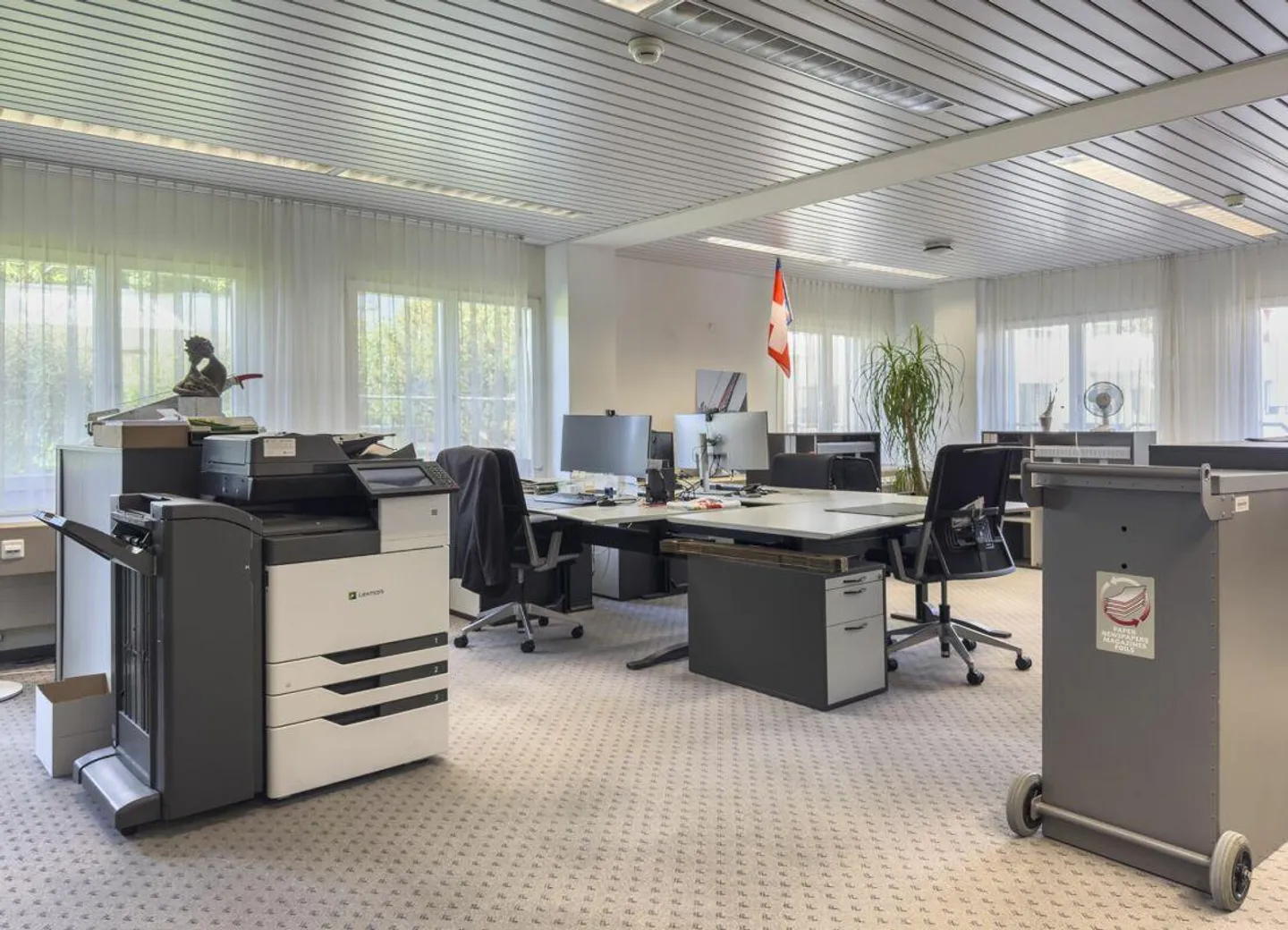 Zone de service polyvalente - Photo 2 sur 4