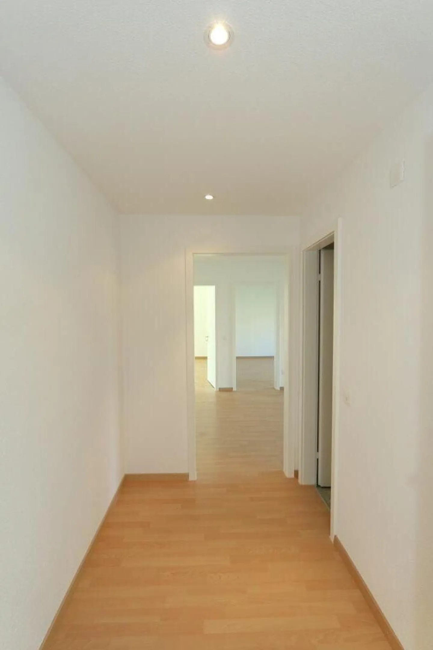 Central and yet in the green! - Photo 6 of 10