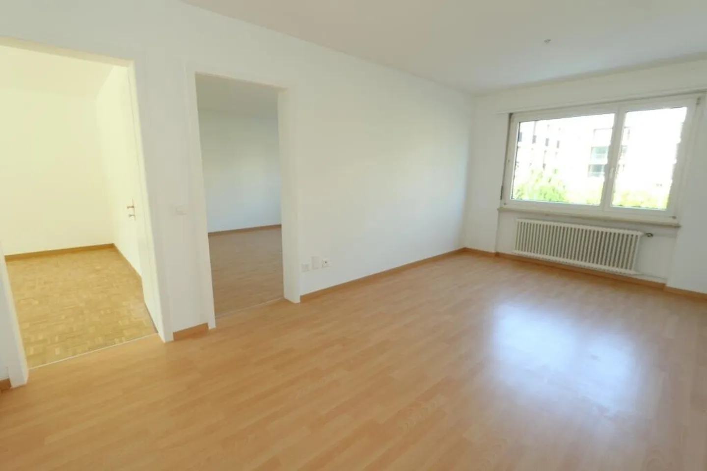 Central and yet in the green! - Photo 5 of 10