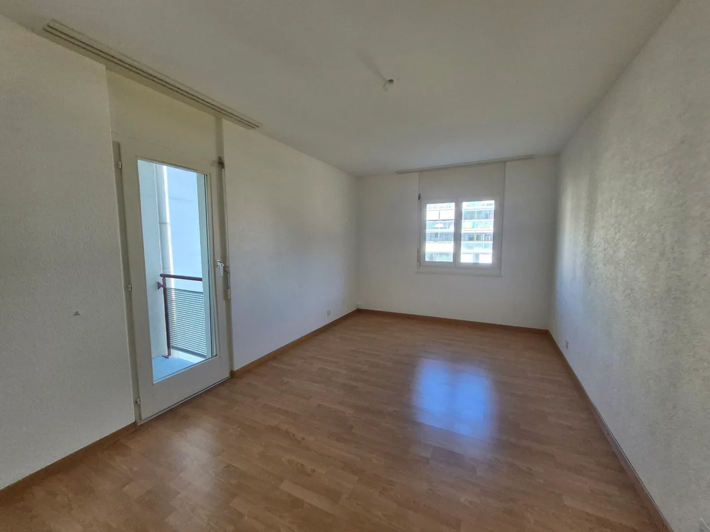 VISSIGEN - BEL APPARTAMENTO 3.5 STANZE - Foto 9 di 11