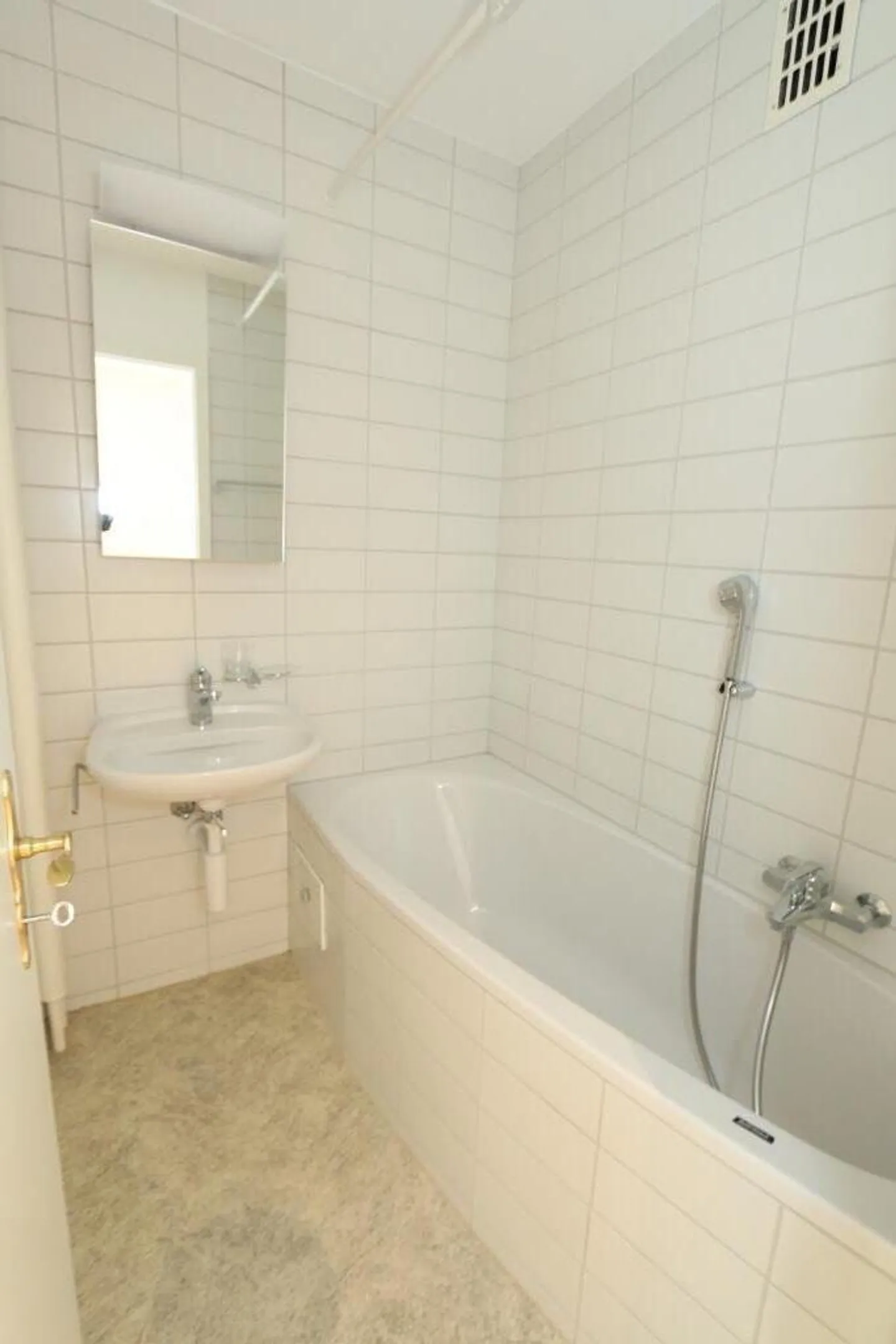 Central and yet in the green! - Photo 9 of 10