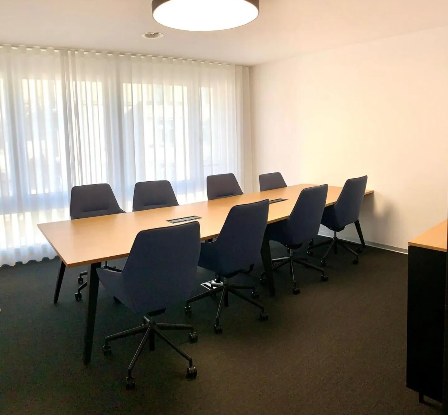 Lavorare al ritmo della città - Spazio ufficio elegante a Zurigo - Foto 5 di 7