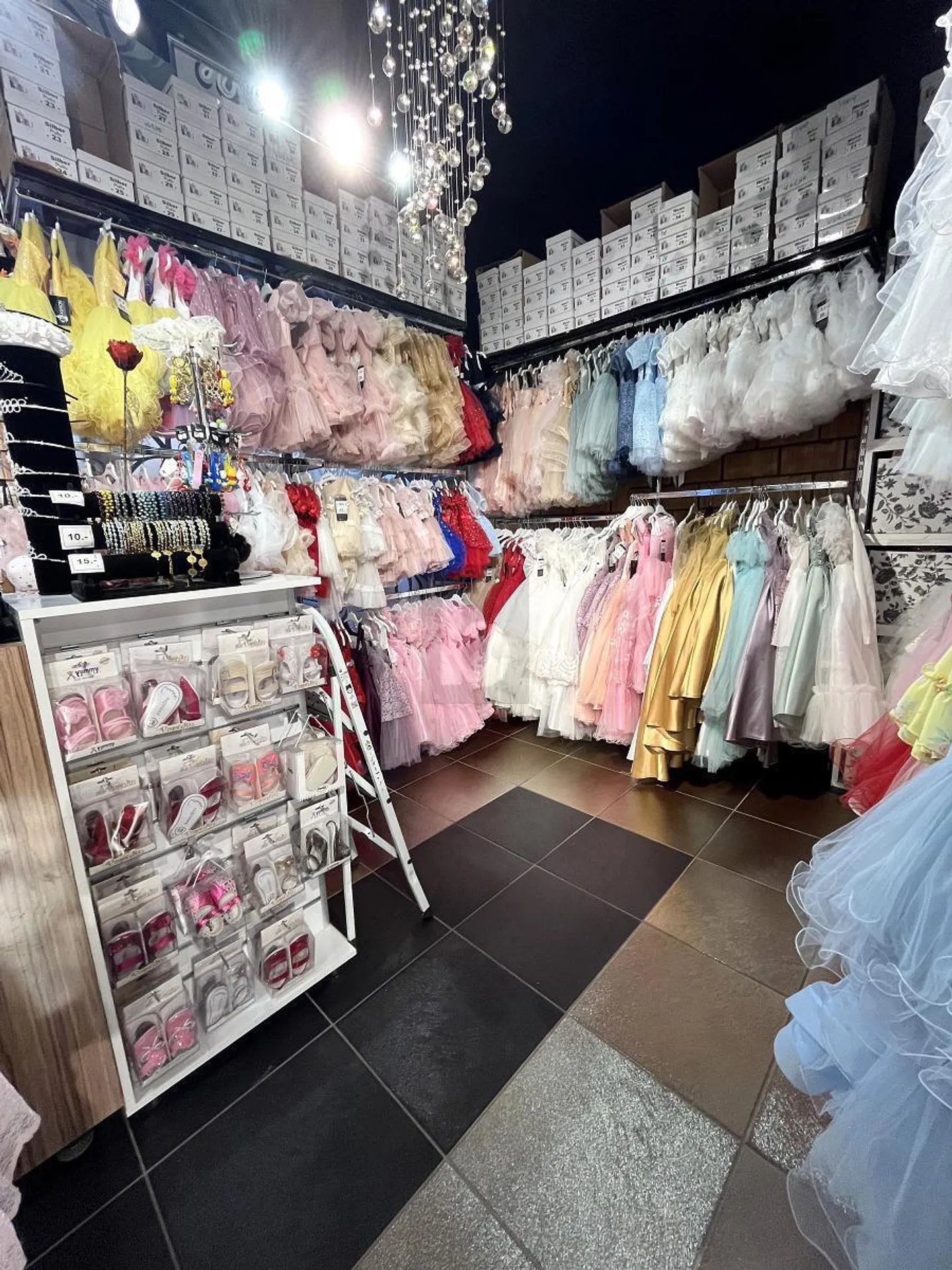 Locale elegante in posizione privilegiata nel cuore della città - Foto 4 di 6
