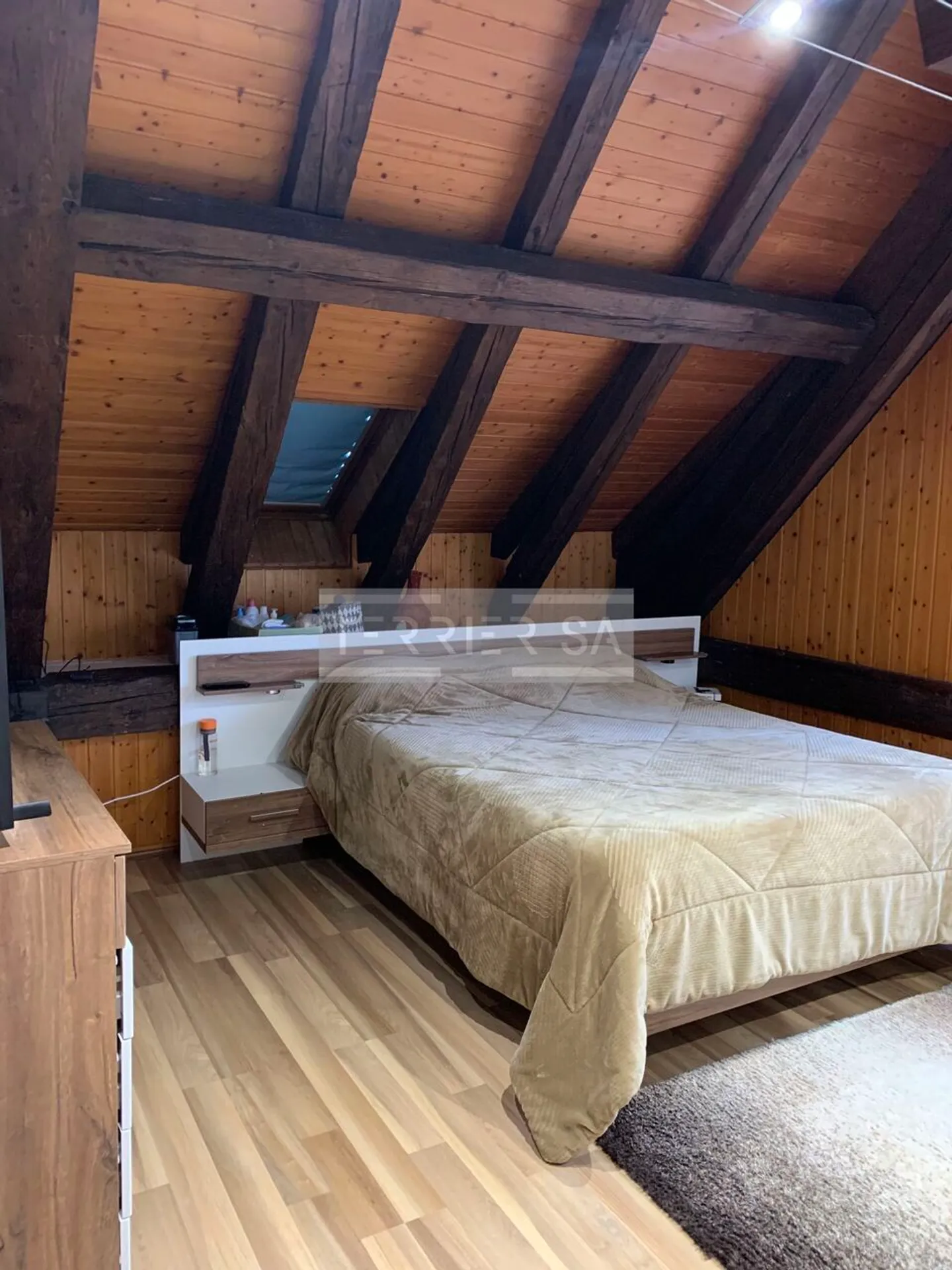 Val-de-Ruz, Charming duplex attic of 5.5 rooms - Photo 6 of 12