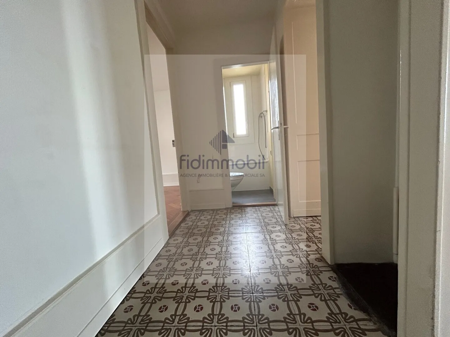 Appartamento Incantevole Vicino alla Stazione - Foto 3 di 9