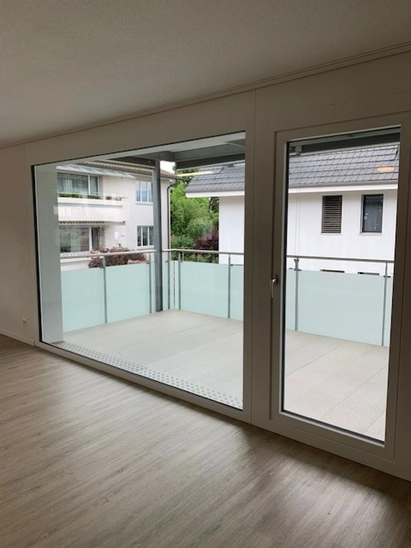 Modern and centrally located living - Photo 6 of 9