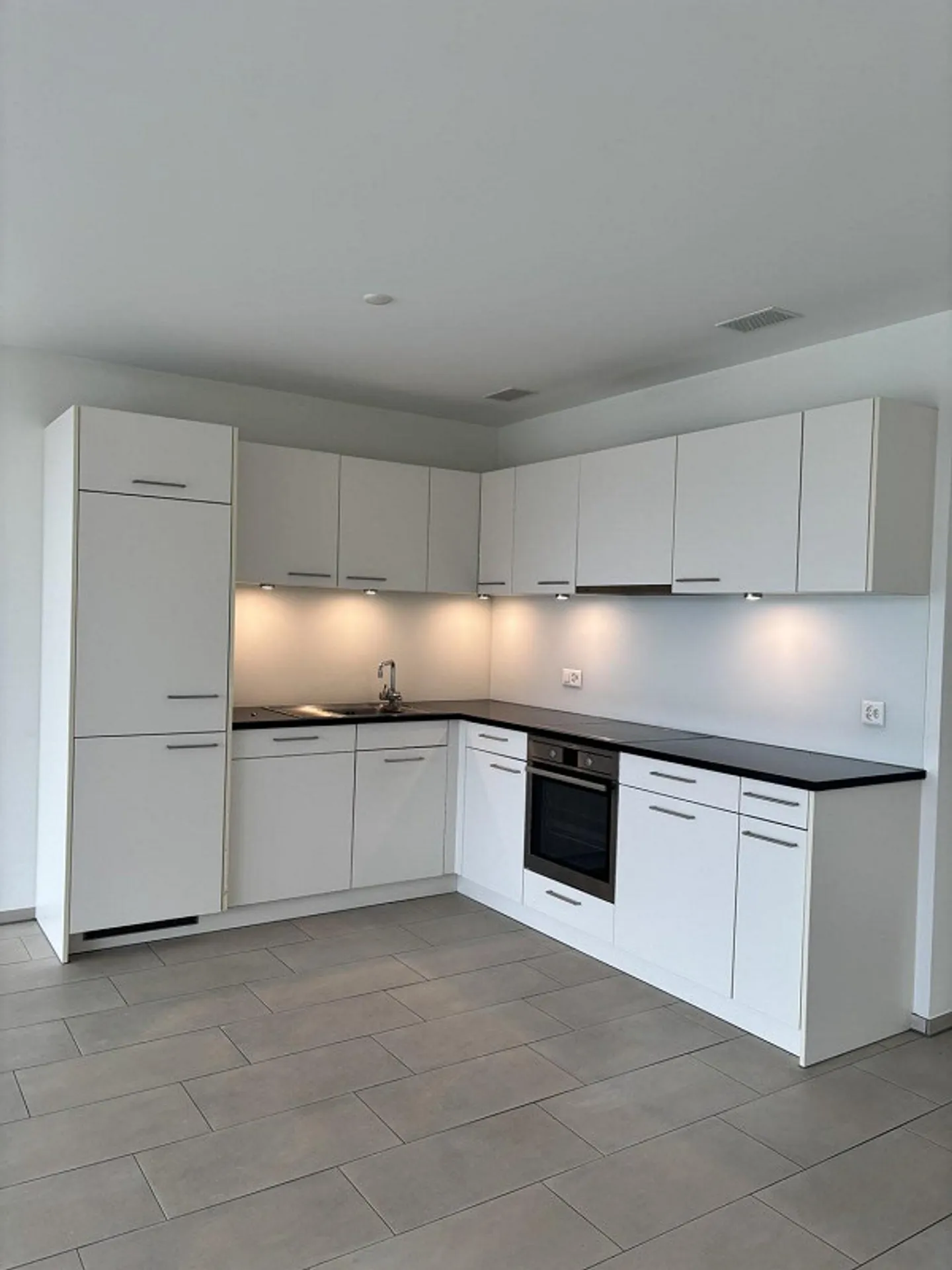 Appartamento 4.5 stanze in affitto a Lausen - Foto 2 di 12