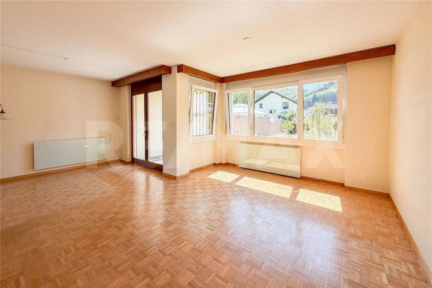 Charmantes Eckhaus mit Garten – Ihre Renovationsideen, 5.5 Zimmer E... - Foto 3 di 13