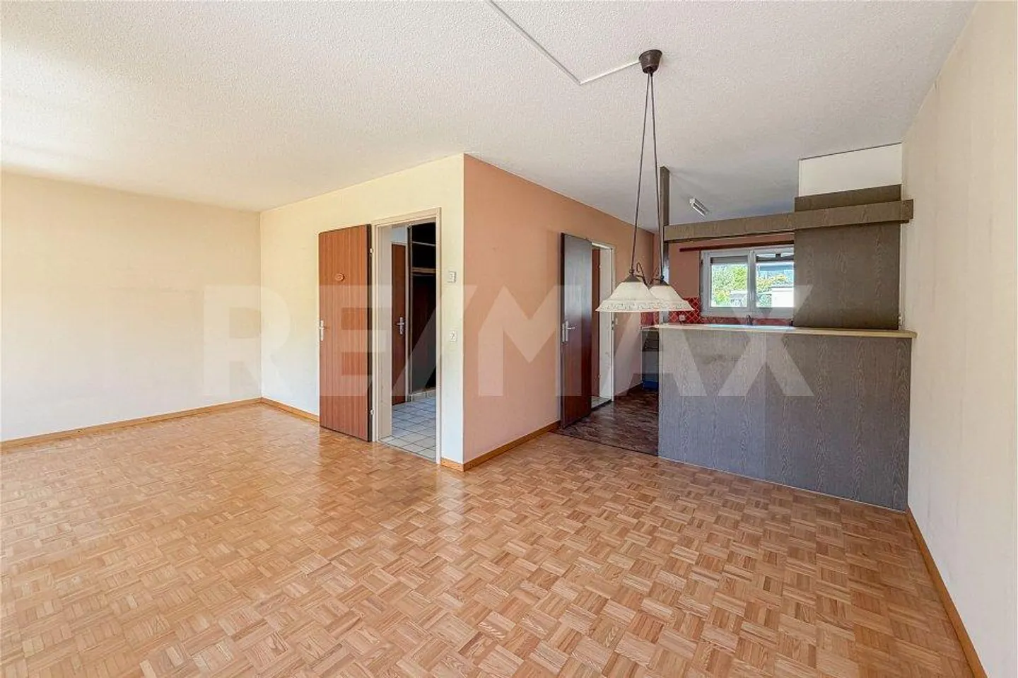 Charmantes Eckhaus mit Garten – Ihre Renovationsideen, 5.5 Zimmer E... - Foto 5 di 13