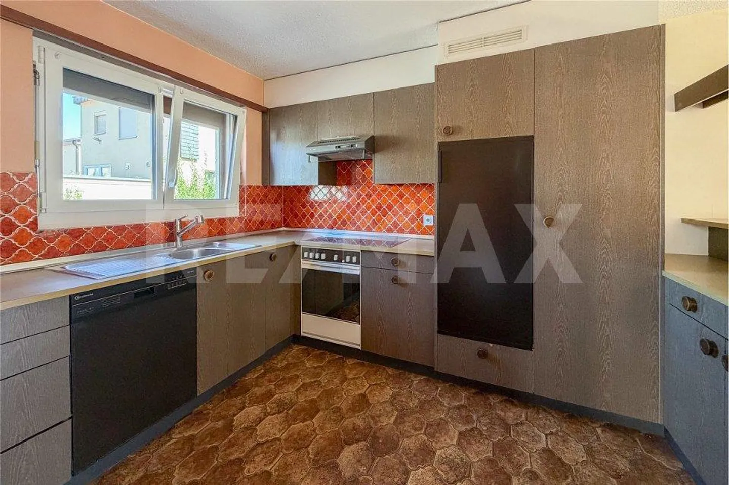 Charmantes Eckhaus mit Garten – Ihre Renovationsideen, 5.5 Zimmer E... - Foto 6 di 13
