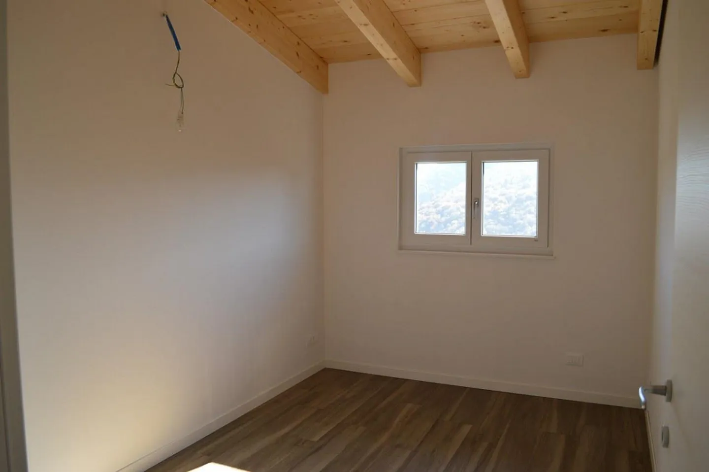 Villa unica di 5,5 stanze con giardino - Foto 12 di 13