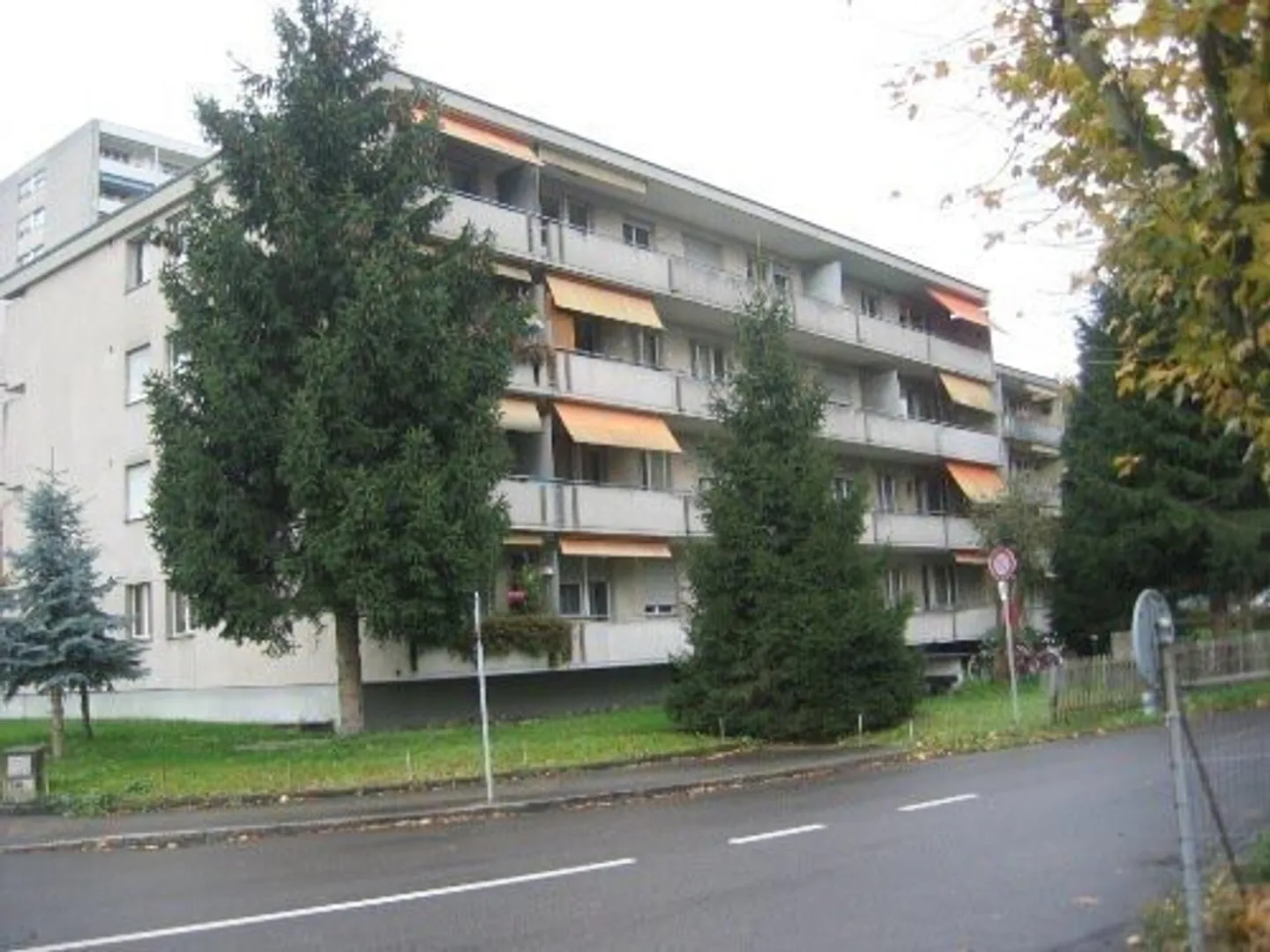 Modernes Apartment mit Balkon - Foto 1 von 4