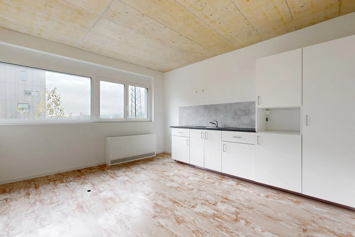 Modern Office Space - Photo 9 of 11