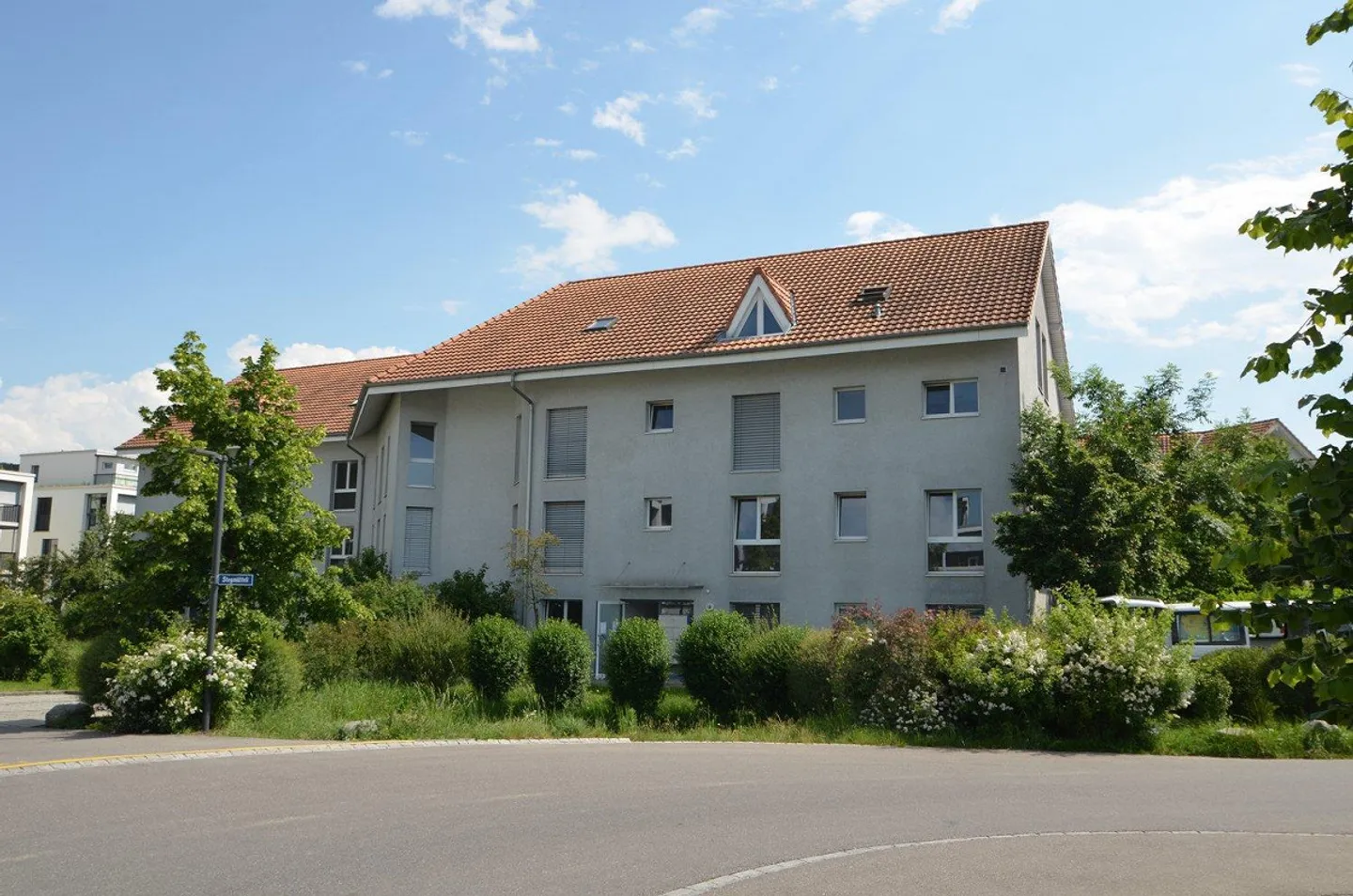 Living with Comfort and Charm - 5.5-Room Apartment in Laupen BE - Photo 1 of 13