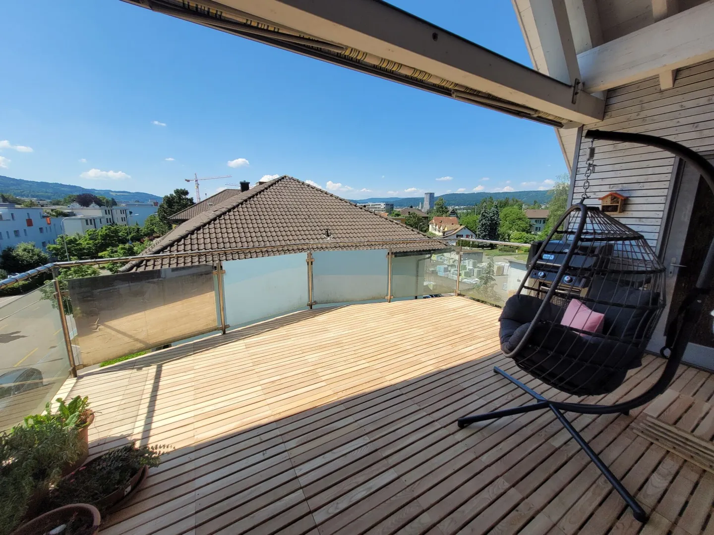 Grosse helle Attikawohnung - Photo 8 sur 15