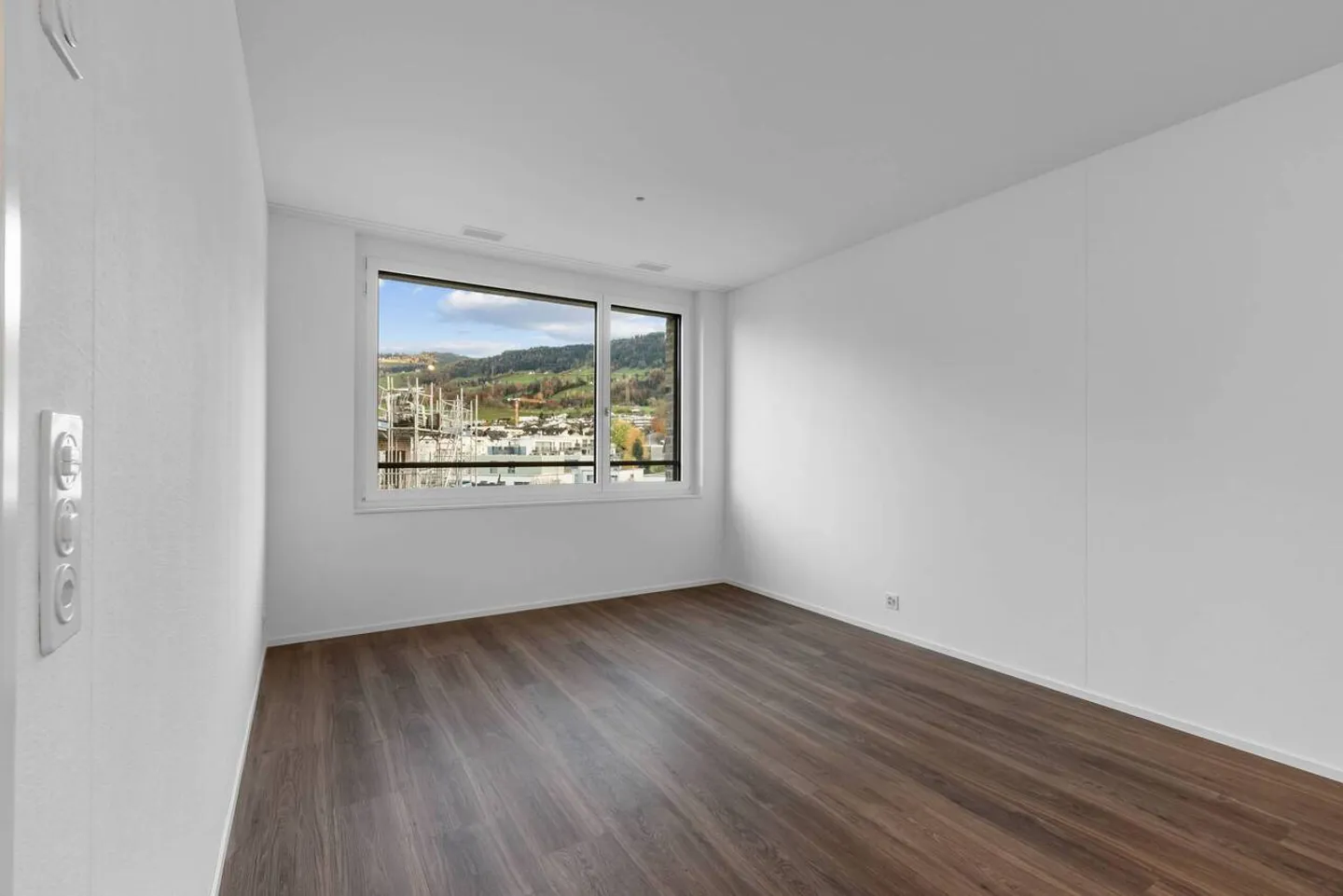 Appartamento moderno di 2,5 locali con finiture di alta qualità e loggia - Foto 6 di 16