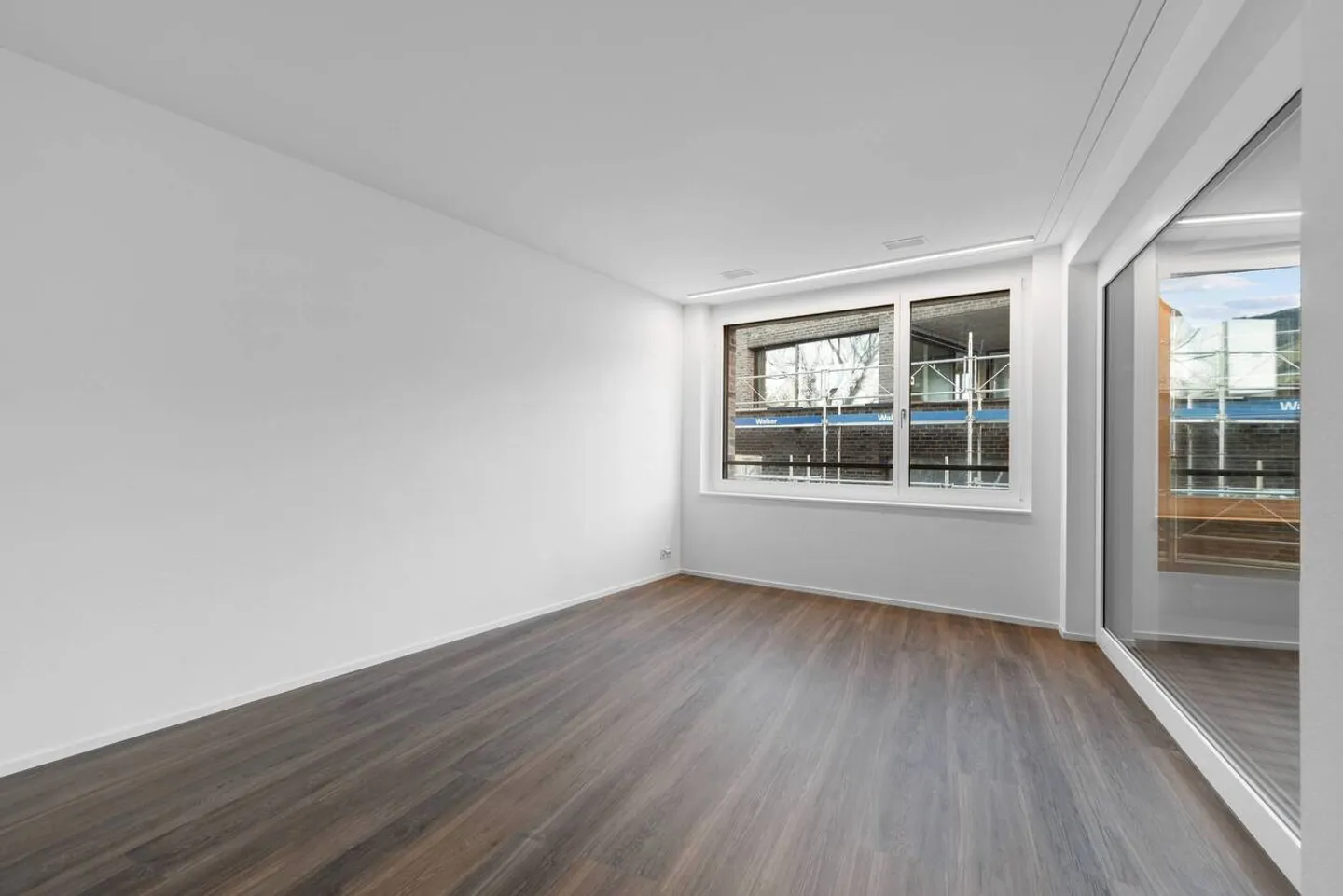 Appartamento moderno di 2,5 locali con finiture di alta qualità e loggia - Foto 12 di 16