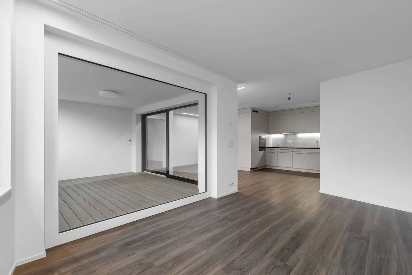 Appartamento moderno di 2,5 locali con finiture di alta qualità e loggia - Foto 14 di 16