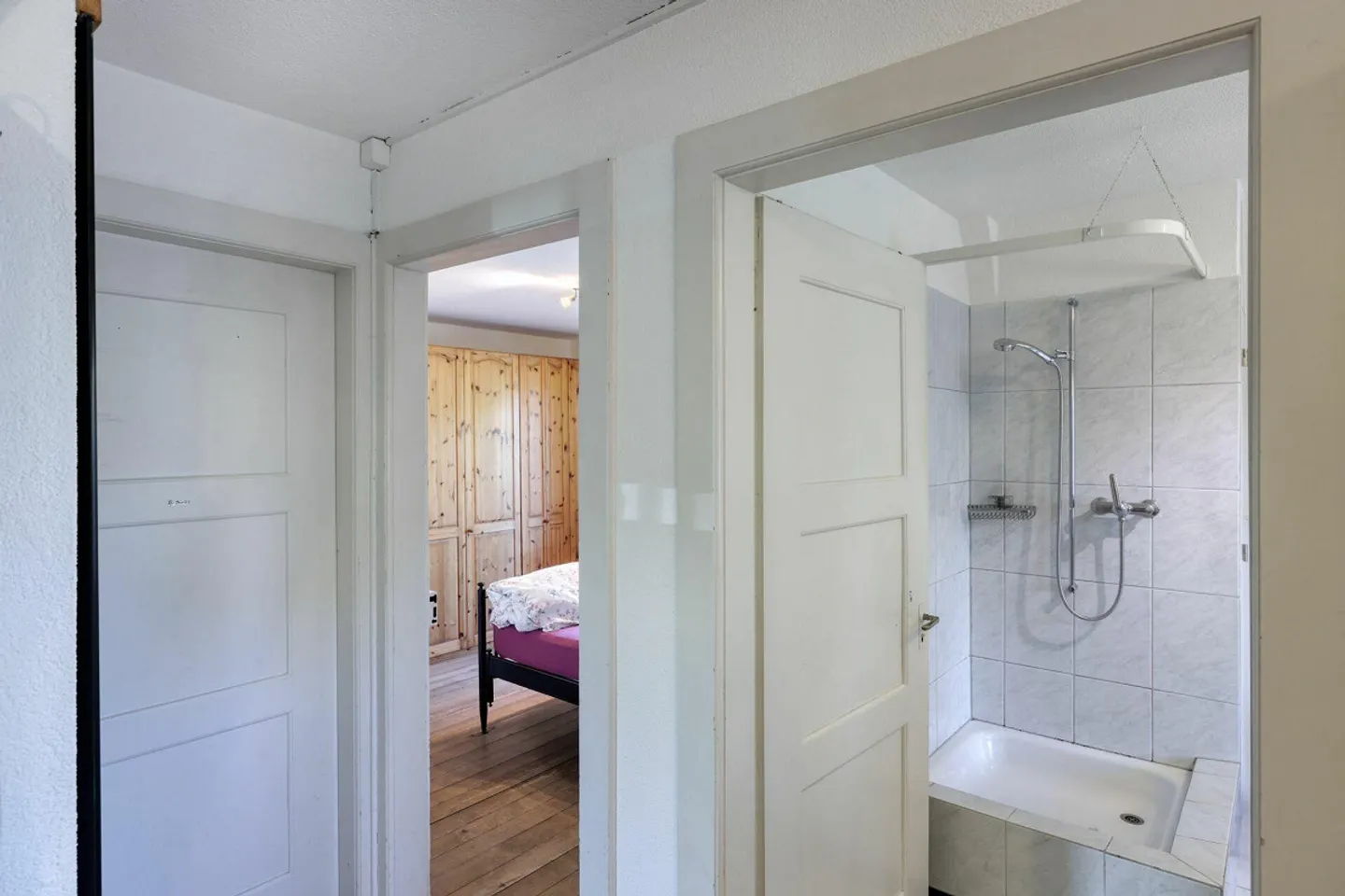 Maison jumelée confortable avec beaucoup de charme et un jardin tranquille - Photo 5 sur 7